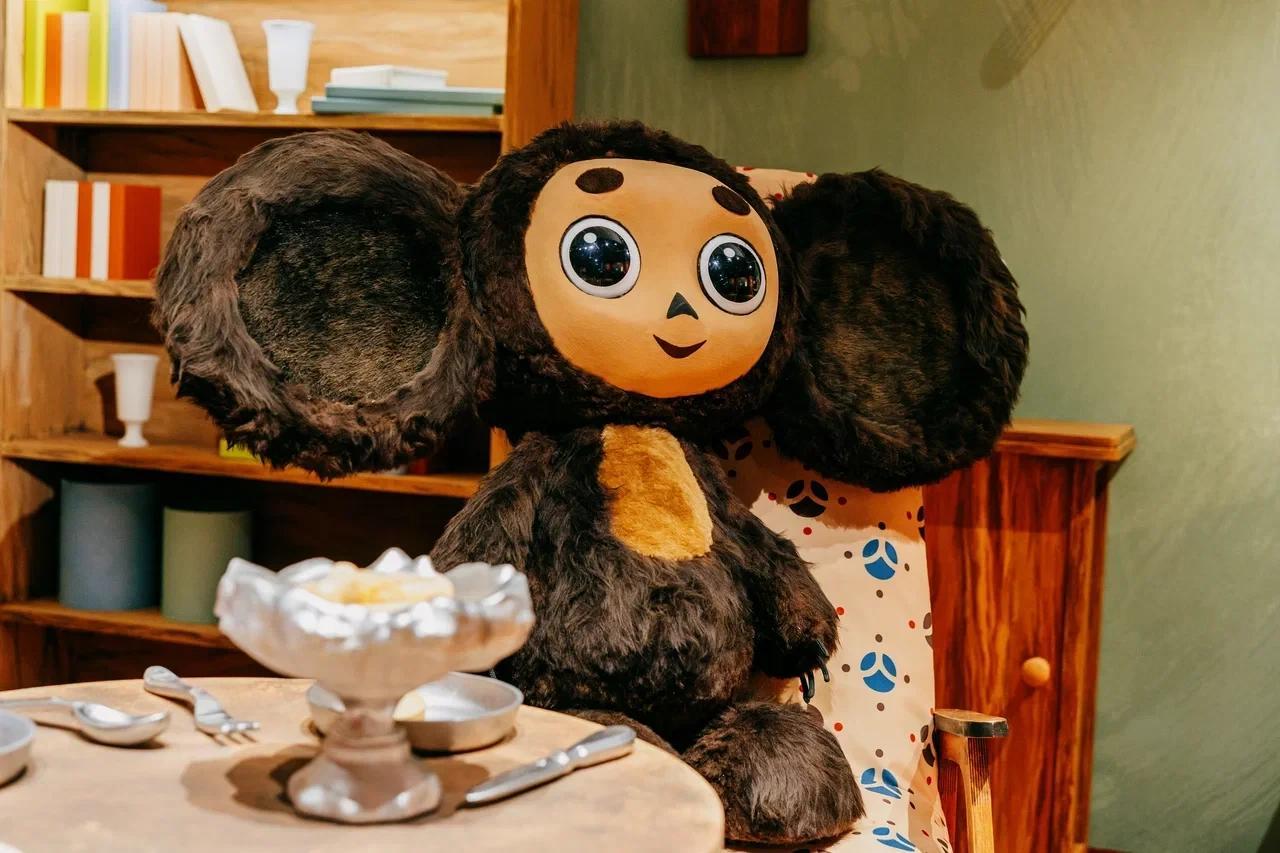 Чебурашка с мультфильмами в Москве