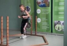 Спортсменка с бельевой резинкой на пьедестале Кубка Президента