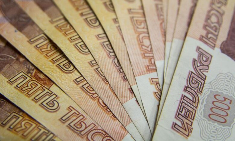 Работодатель и особенные сотрудники в уютном офисе