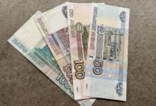 Куряне получают удочки в рамках государственной программы, символизирующей поддержку в трудные времена.