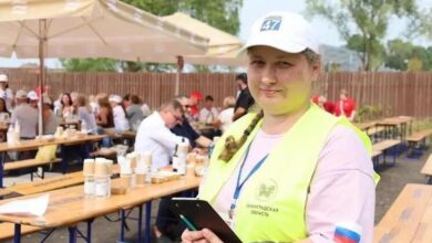 Изображение, посвященное празднованию 99-летия Ленинградской области с акцентом на тайных героев Ивангорода.