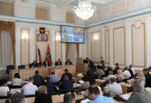 Групповое фото 105 брянских гениев, обсуждающих вопросы ЕГЭ и физики
