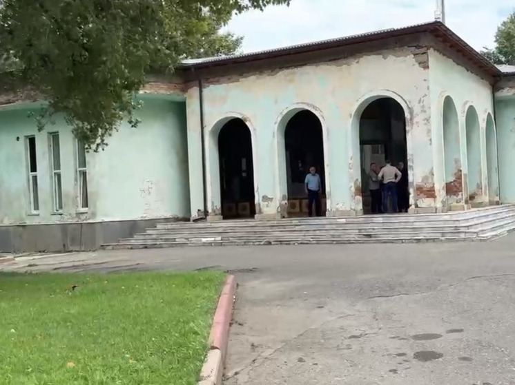 Живительный источник в Махачкале, символизирующий конец засухи