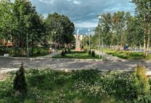 33 зеленых спартанца на фоне сурового северного пейзажа