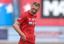 Изображение элегантной победы команды Уральские самоцветы на газоне против мастеров из Иваново