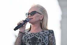 Лариса Долина с дирижерской палочкой в музыкальном вузе нового формата