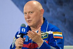 Два звездных странника возвращаются к земным радостям