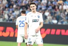 Вячеслав Грулев празднует свой хет-трик во время матча
