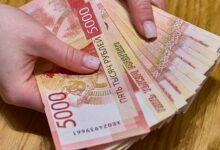 Изображение, иллюстрирующее решение государства об отмене квестов за справками для матерей-героинь.